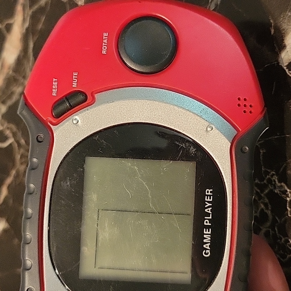 Vintage GAME PLAYER HANDHELD ELECTRONIC GAME RED & BLACK - Picture 5 of 5